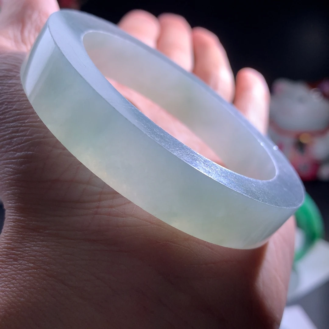 定制翡翠未镶嵌手镯