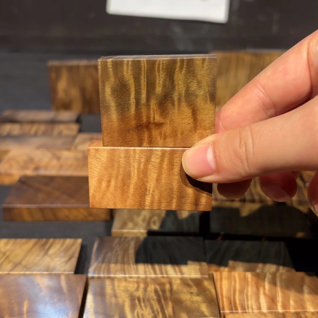 邦***林金丝楠木无事牌材料