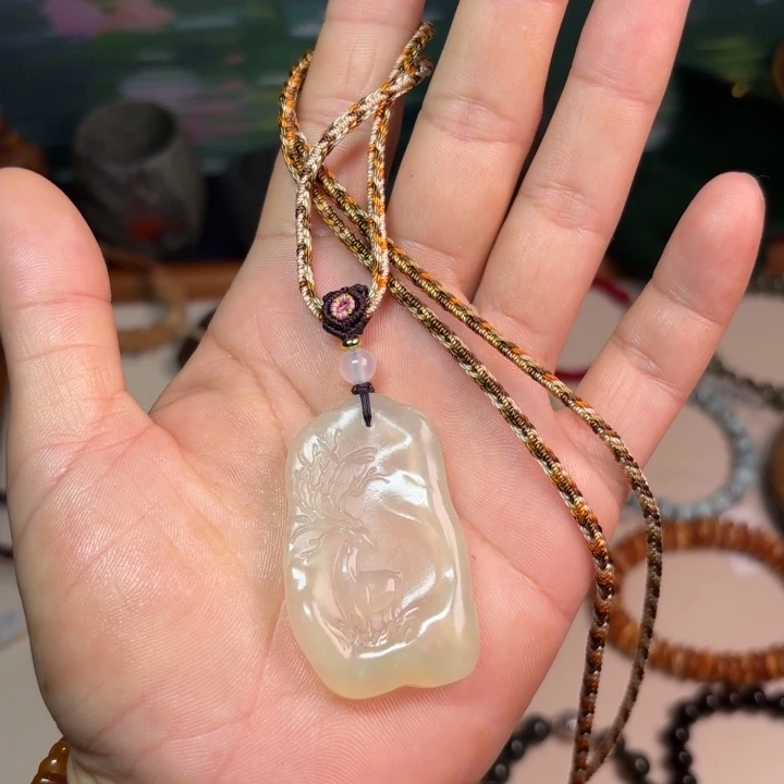 未镶嵌蛇纹石玉颈饰