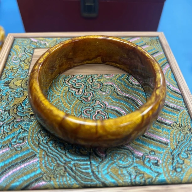 珍藏版高质金丝楠木手镯