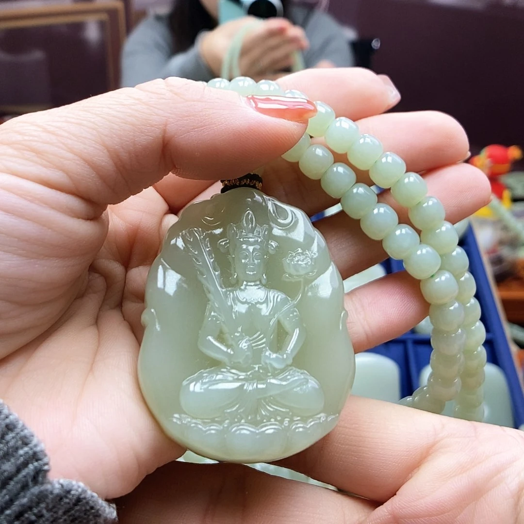 和田玉颈饰未镶嵌帅