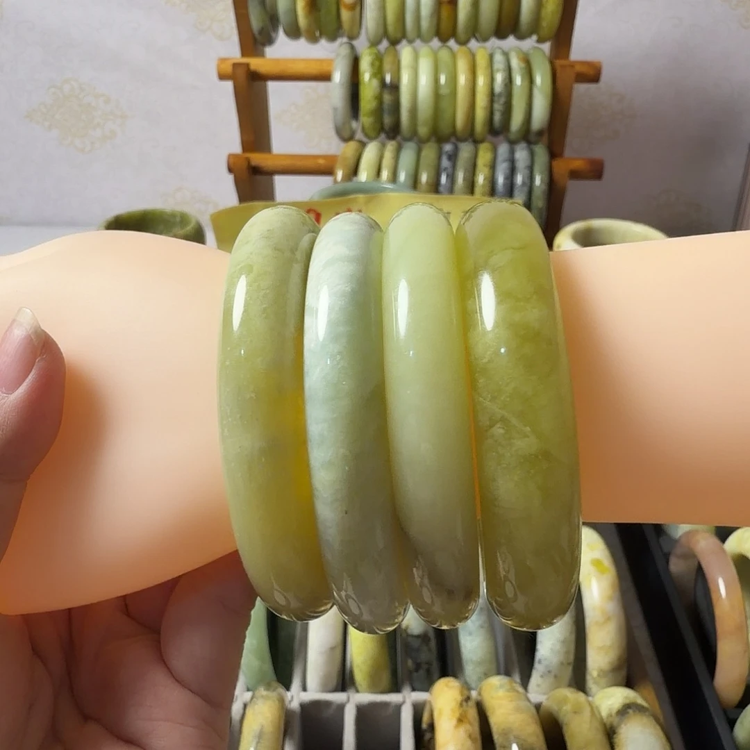 蛇纹石玉未镶嵌手镯