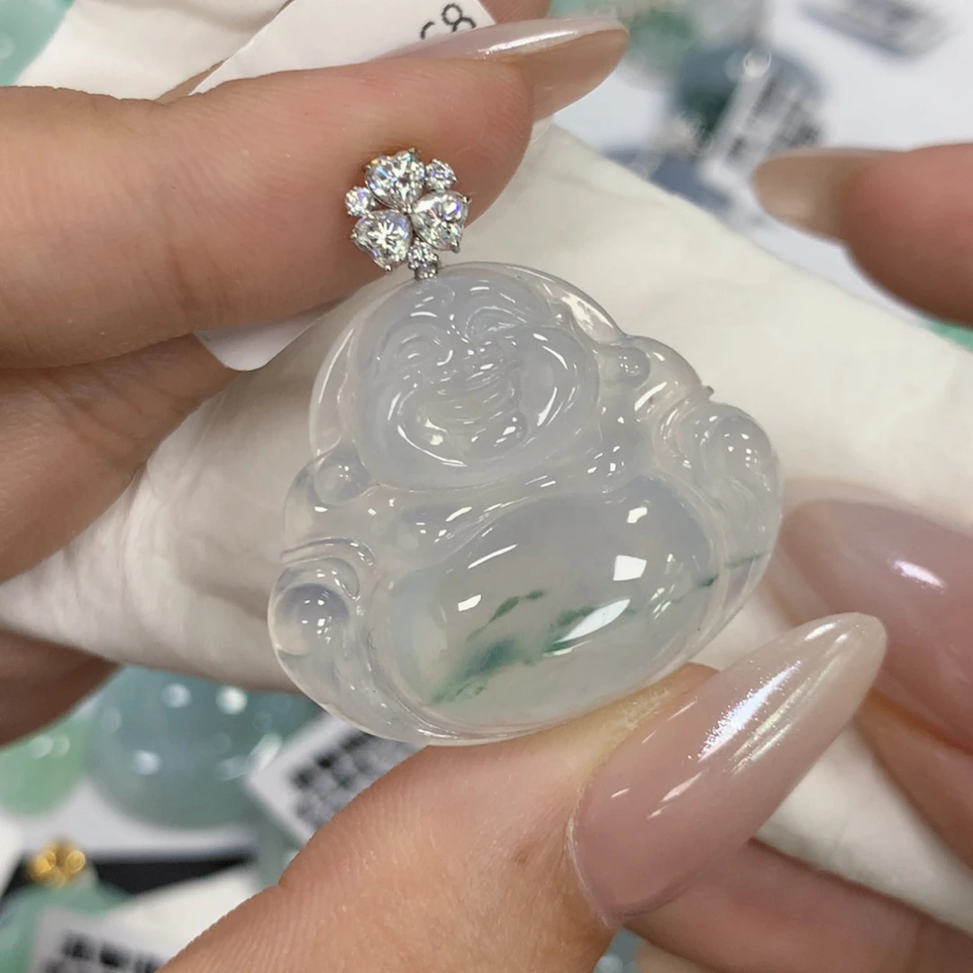 颈饰18K金镶嵌翡翠