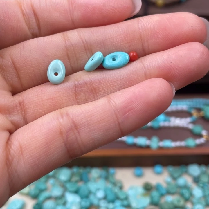 南红玛瑙合金耳饰