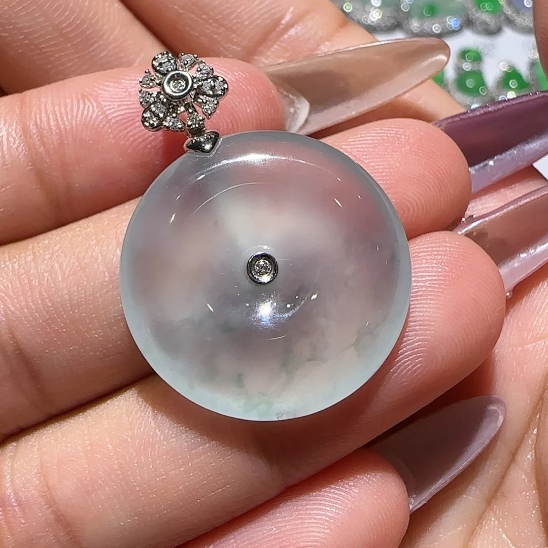 【闪购商品】颈饰18K金镶嵌翡翠天然