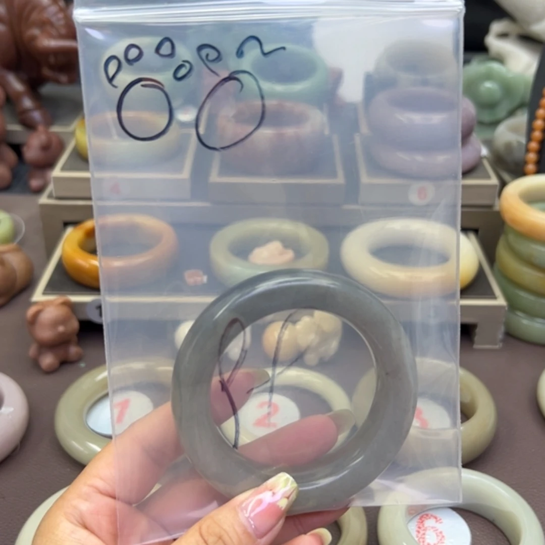 石英质玉手镯未镶嵌?*?