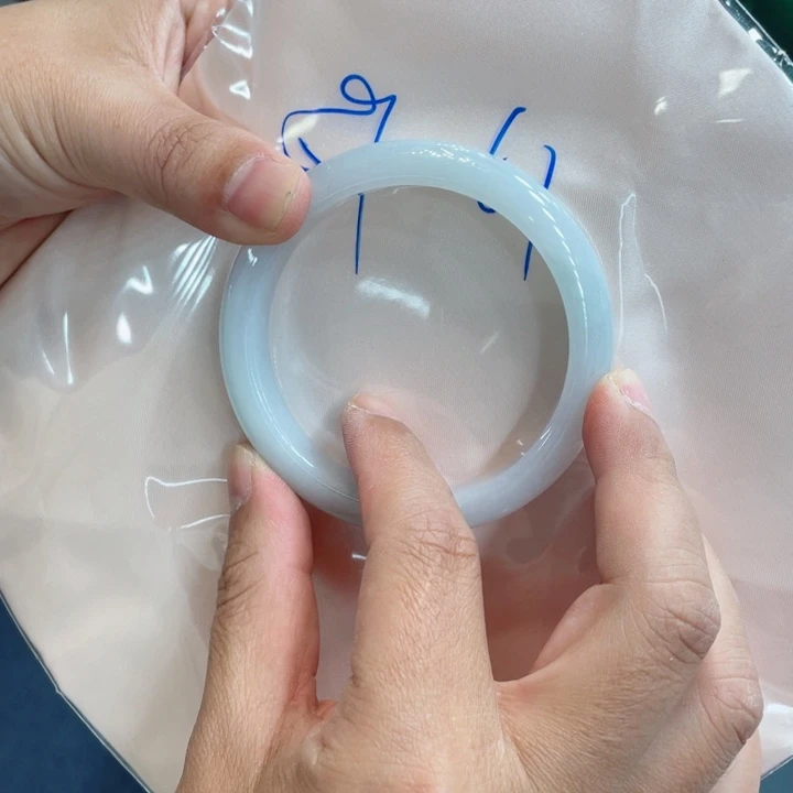 翡翠手镯未镶嵌买断