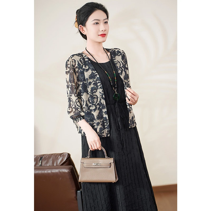 迪欧芙2025女短款外套夏季蕾丝外套女装时尚长袖提花#XWT18175