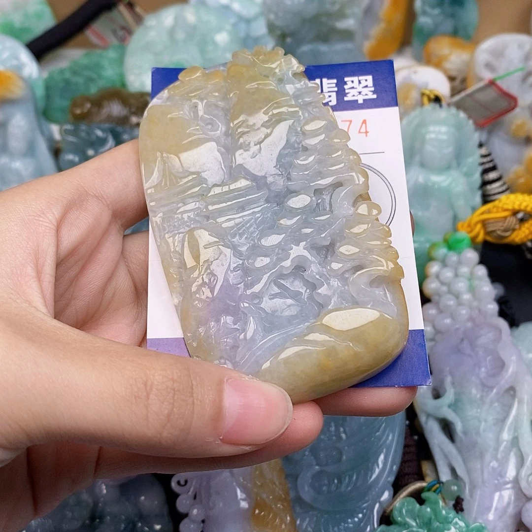 吊坠(不含链)未镶嵌翡翠
