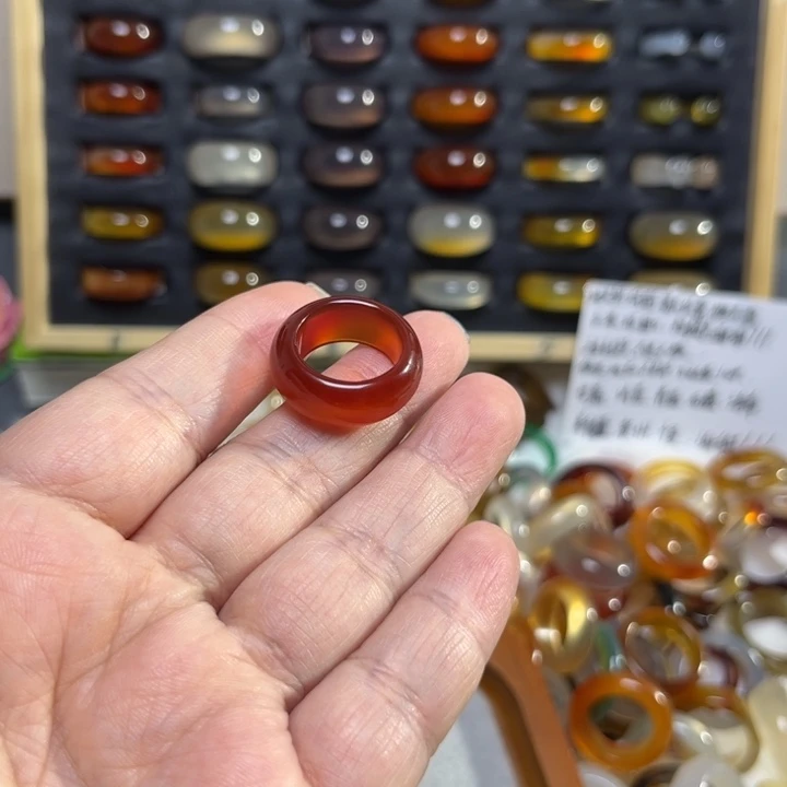 玛瑙/玉髓戒指未镶嵌待***路