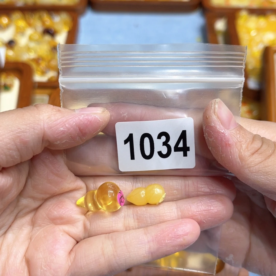 琥珀颈饰未镶嵌蜜蜡