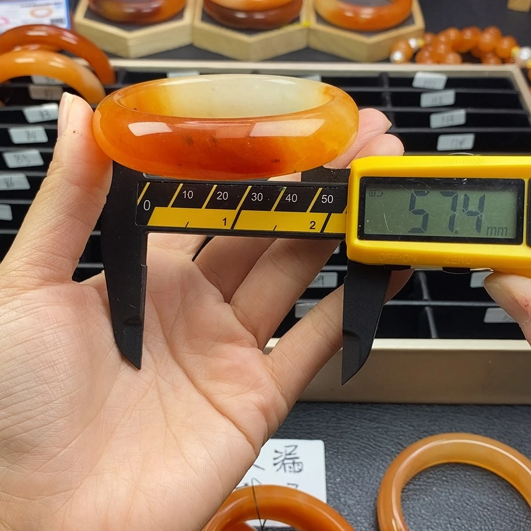 83号三色老油料洒金