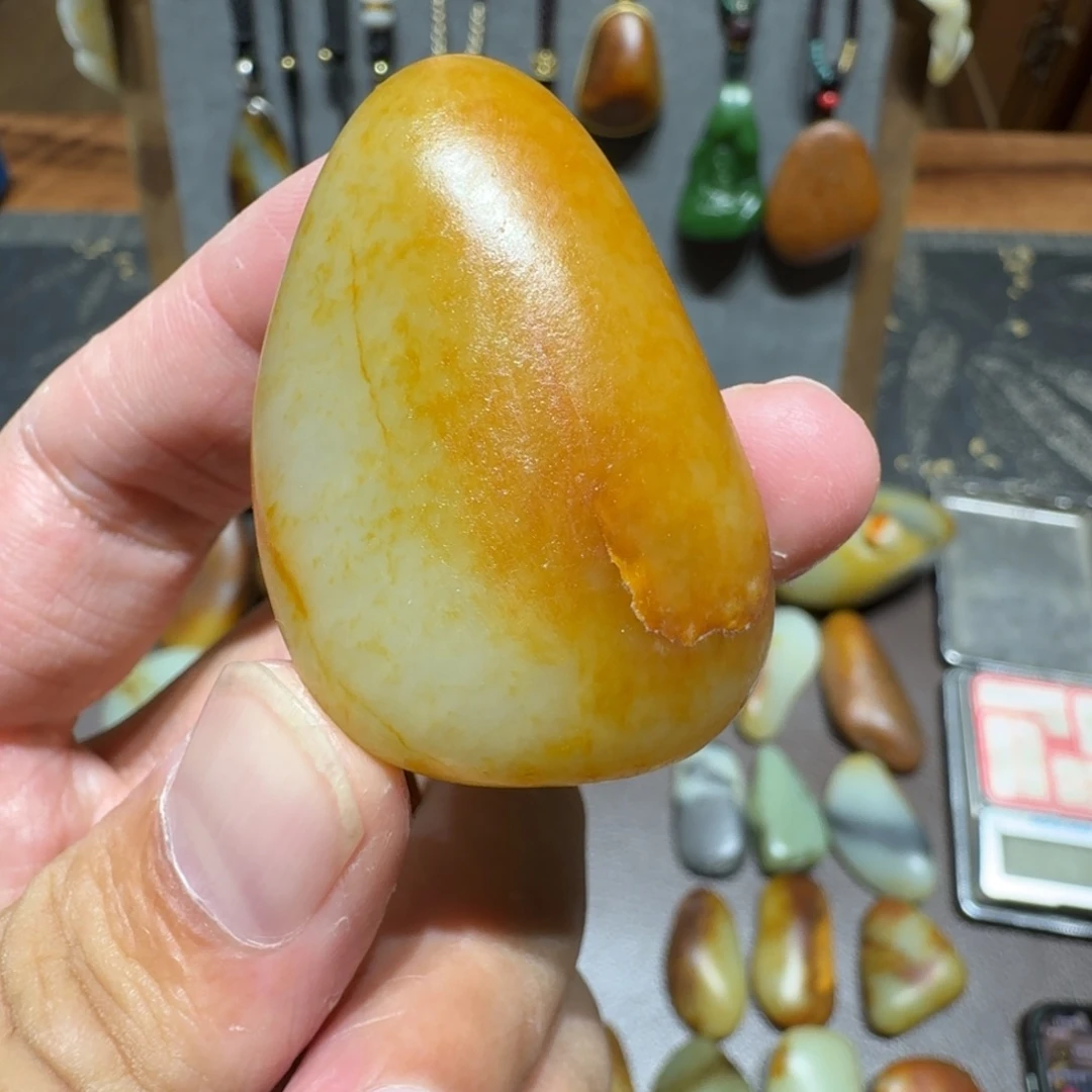 用***3和田玉未镶嵌颈饰