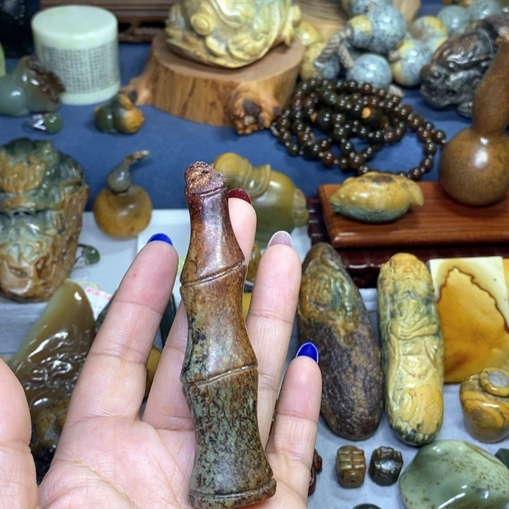 岫岩河磨玉（透闪石质玉）把件未镶嵌