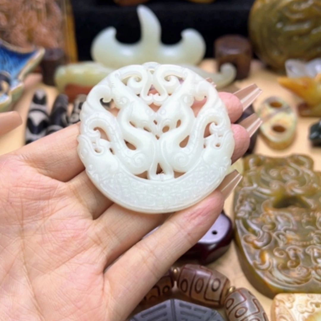 【闪购商品】蛇纹石玉未镶嵌颈饰