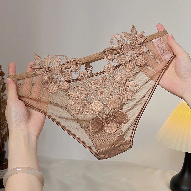 欧美细带水溶刺绣蕾丝内裤性感时尚金属扣女士三角裤性感镂空纯欲