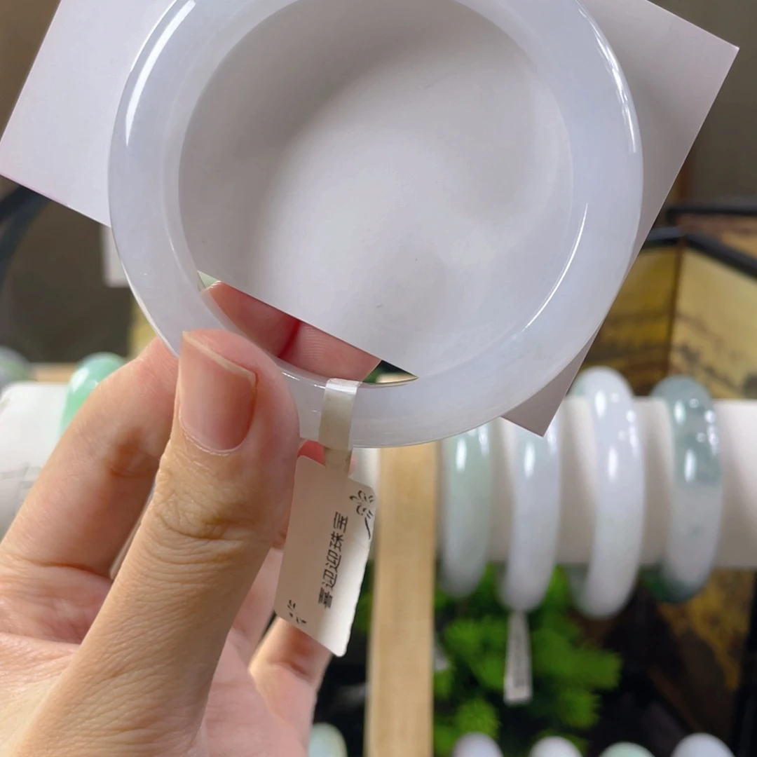 翡翠未镶嵌手镯缅甸翡翠5