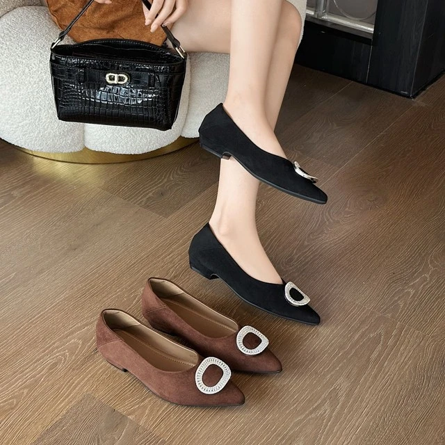 迪兰朵莉水钻复古玛丽珍单鞋2025新款春秋气质尖头豆豆鞋软底女