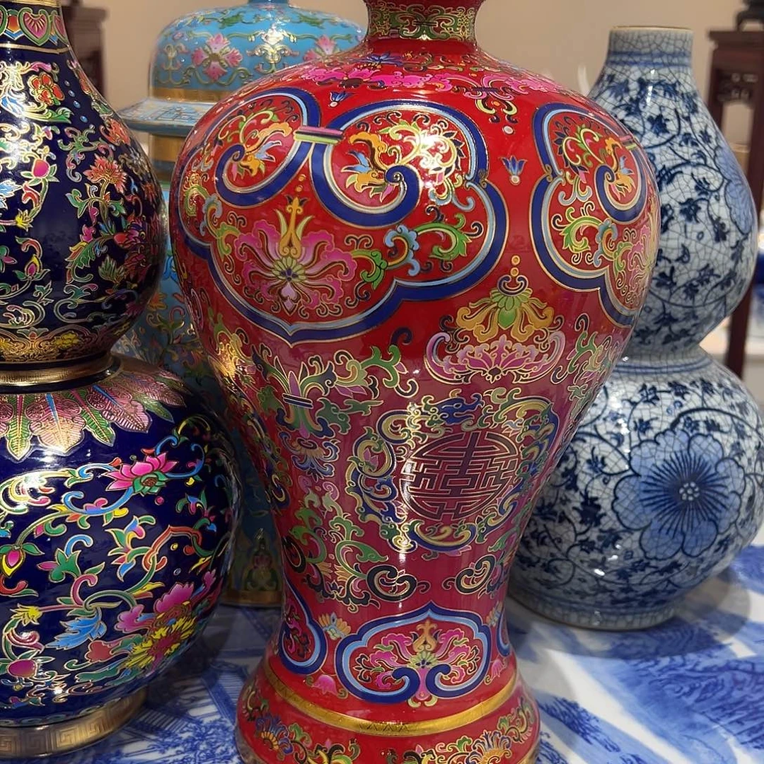 陶摆件32cm红色梅瓶