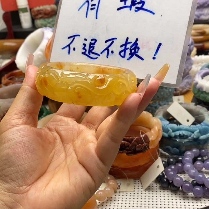 未镶嵌手镯石英质玉