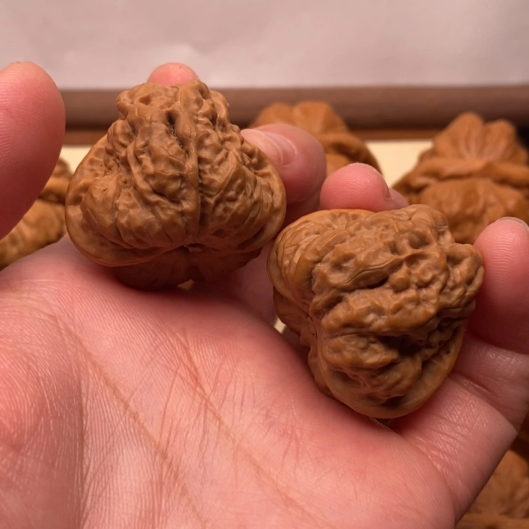 【闪购商品】把件文玩核桃毕业手捻蛙边33左右