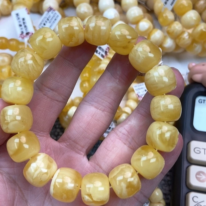 琥珀未镶嵌珠宝奇石4