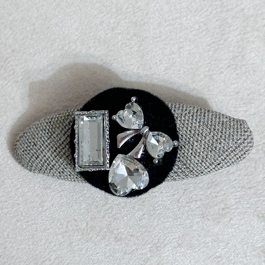 红枣黑色丝绒珍珠发夹韩版侧边刘海夹高级感秋冬头饰2025.12.10