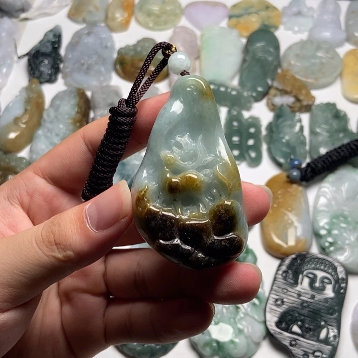 翡翠未镶嵌颈饰小鹿54