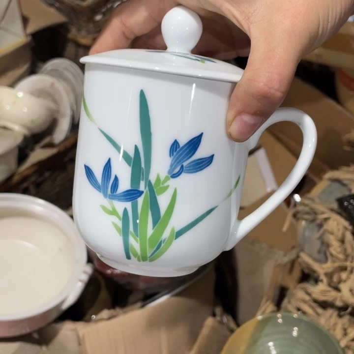 摆件陶瓷盘子碗砂锅都有