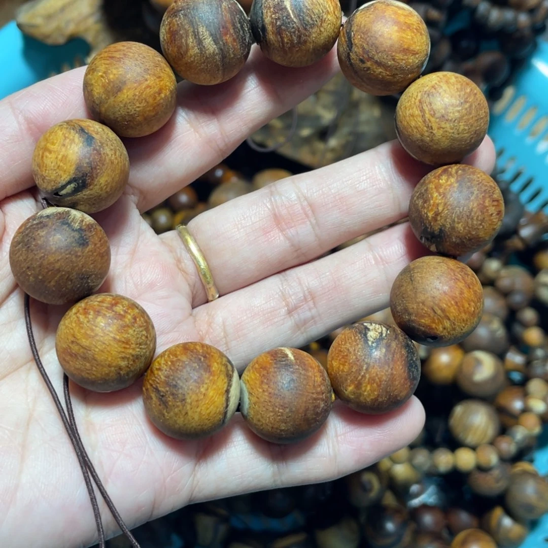 扇子贡木手串定制1.8