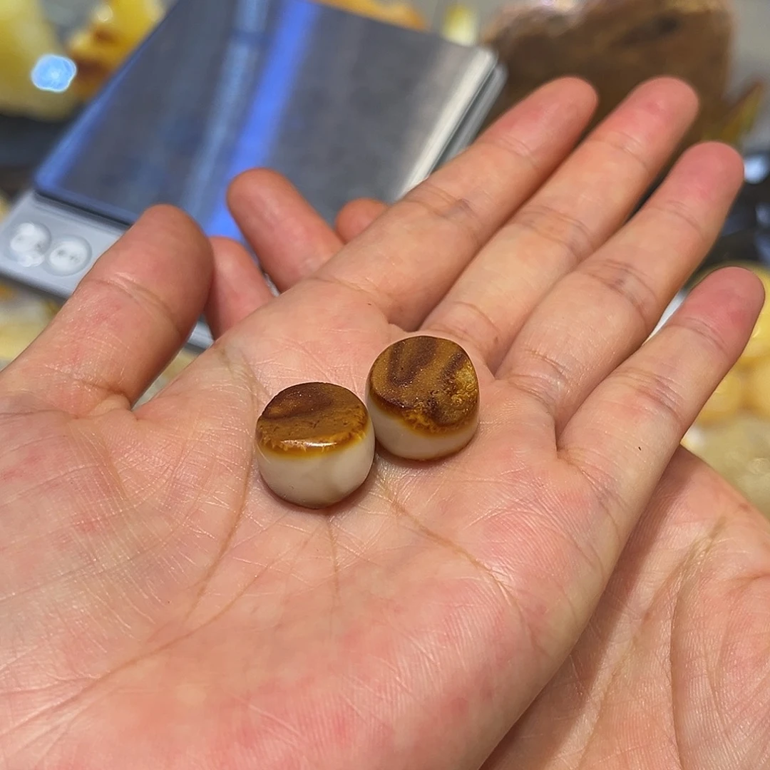 琥珀未镶嵌颈饰墩子