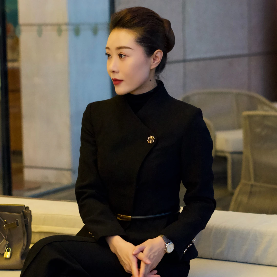 黑色收腰时尚设计感女士西装套装春秋长袖职业通勤工作服