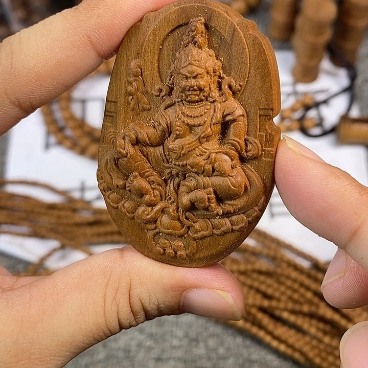 檀香木手串/手链老山檀香黑肉雕刻黄财吊坠