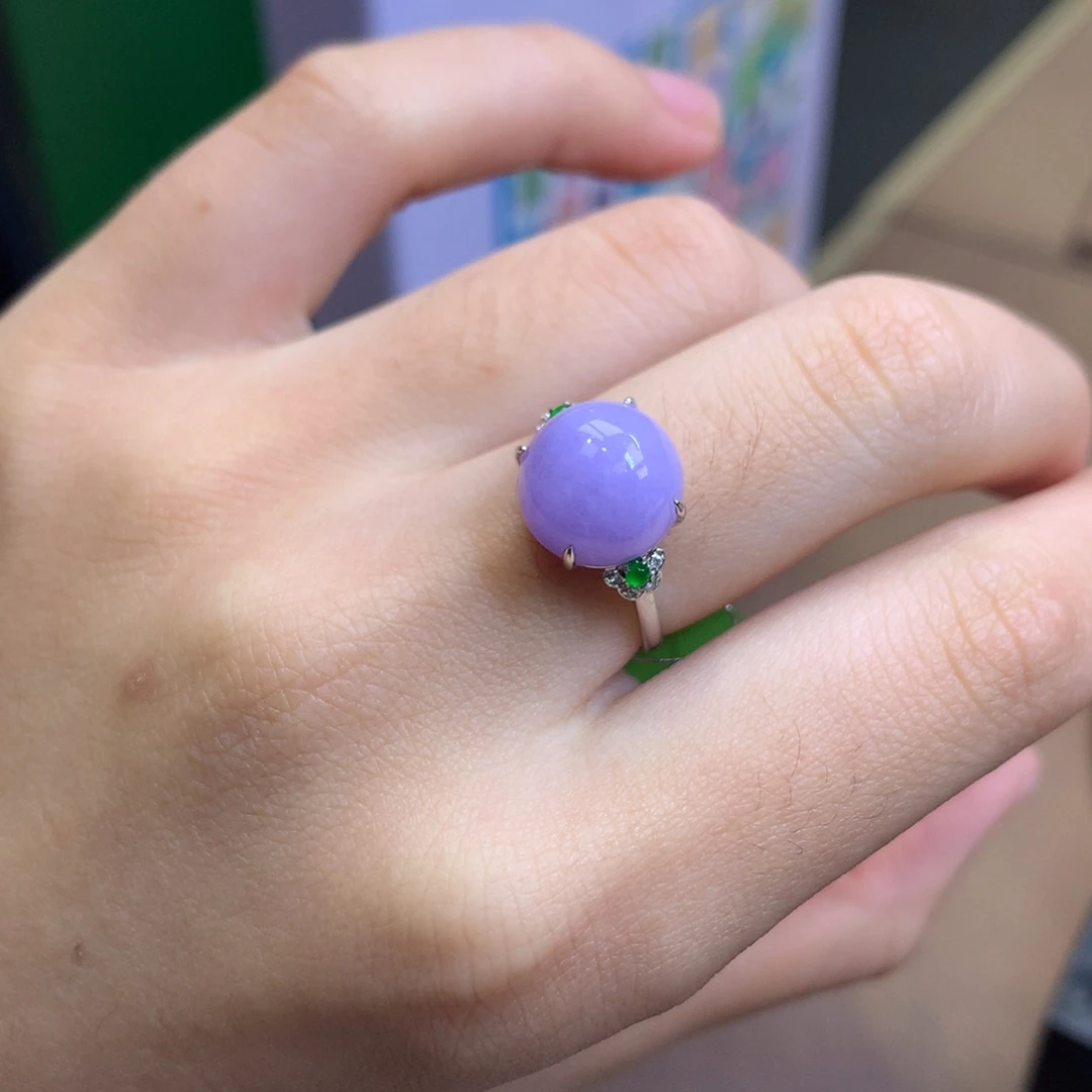 翡翠18K金镶嵌颈饰翡翠