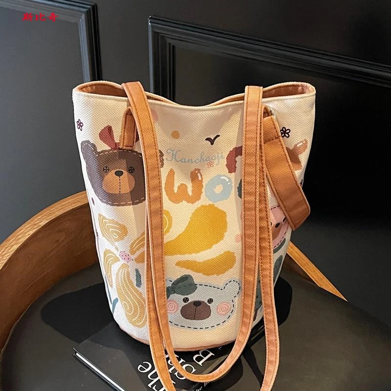 夏季大容量水桶包包女可爱卡通帆布通勤包小众百搭单肩腋下托特包