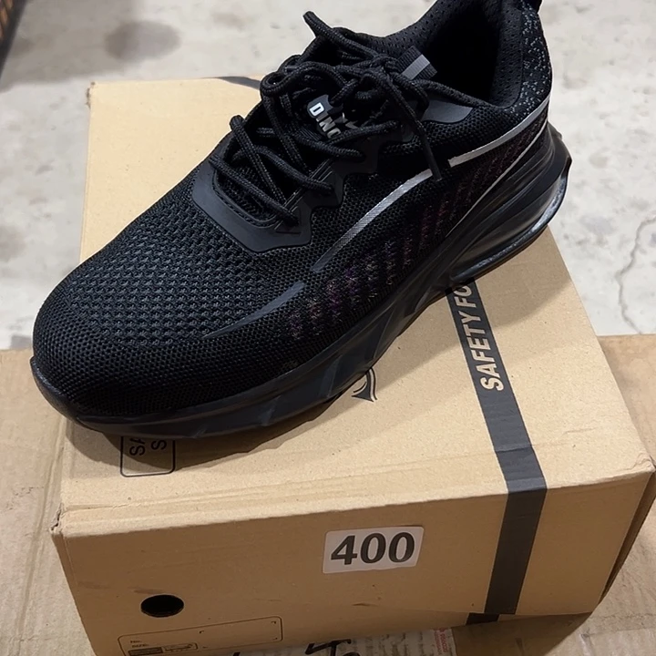 400号。40码防砸防刺劳保鞋，鞋底磨损介意勿拍