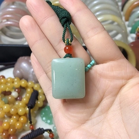 石英质玉未镶嵌手链