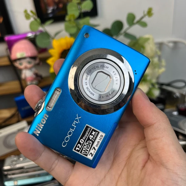 95新 Nikon/尼康 尼康s3000 x 冷白色彩饱满氛围感送相机包