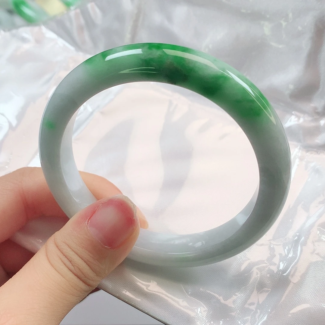 未镶嵌手镯翡翠1572
