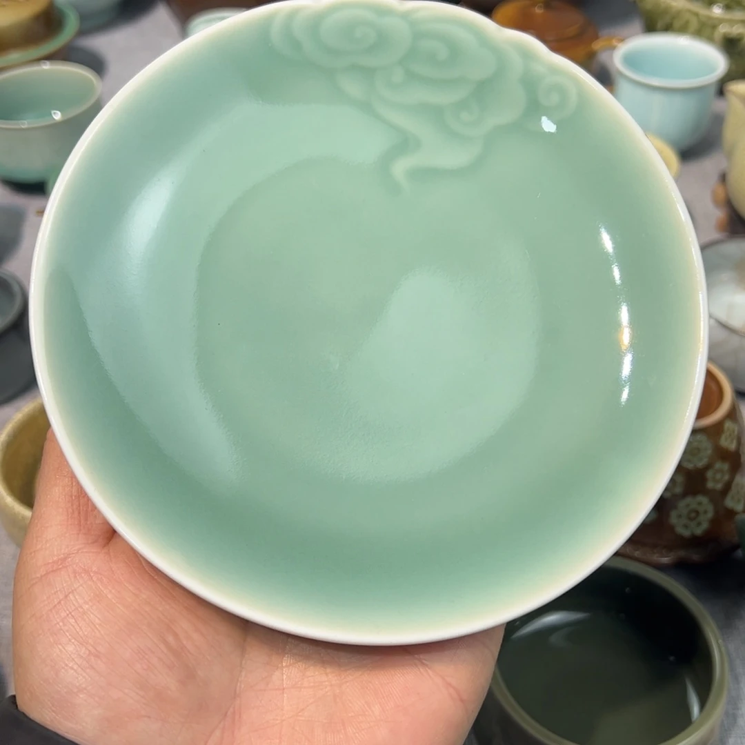 龙泉青瓷祥云壶承