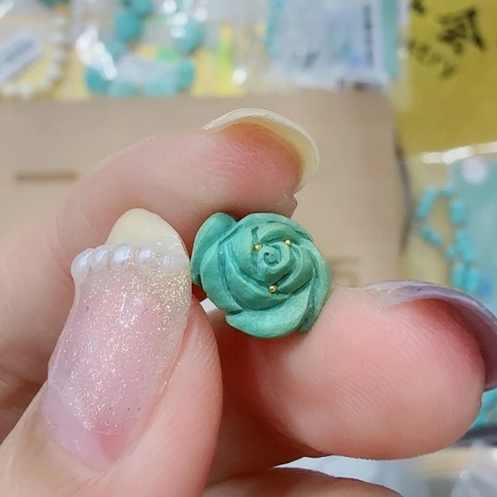 绿松石未镶嵌珠宝奇石