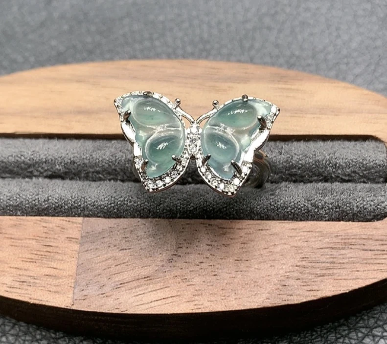 天然A货翡翠蝴蝶戒指