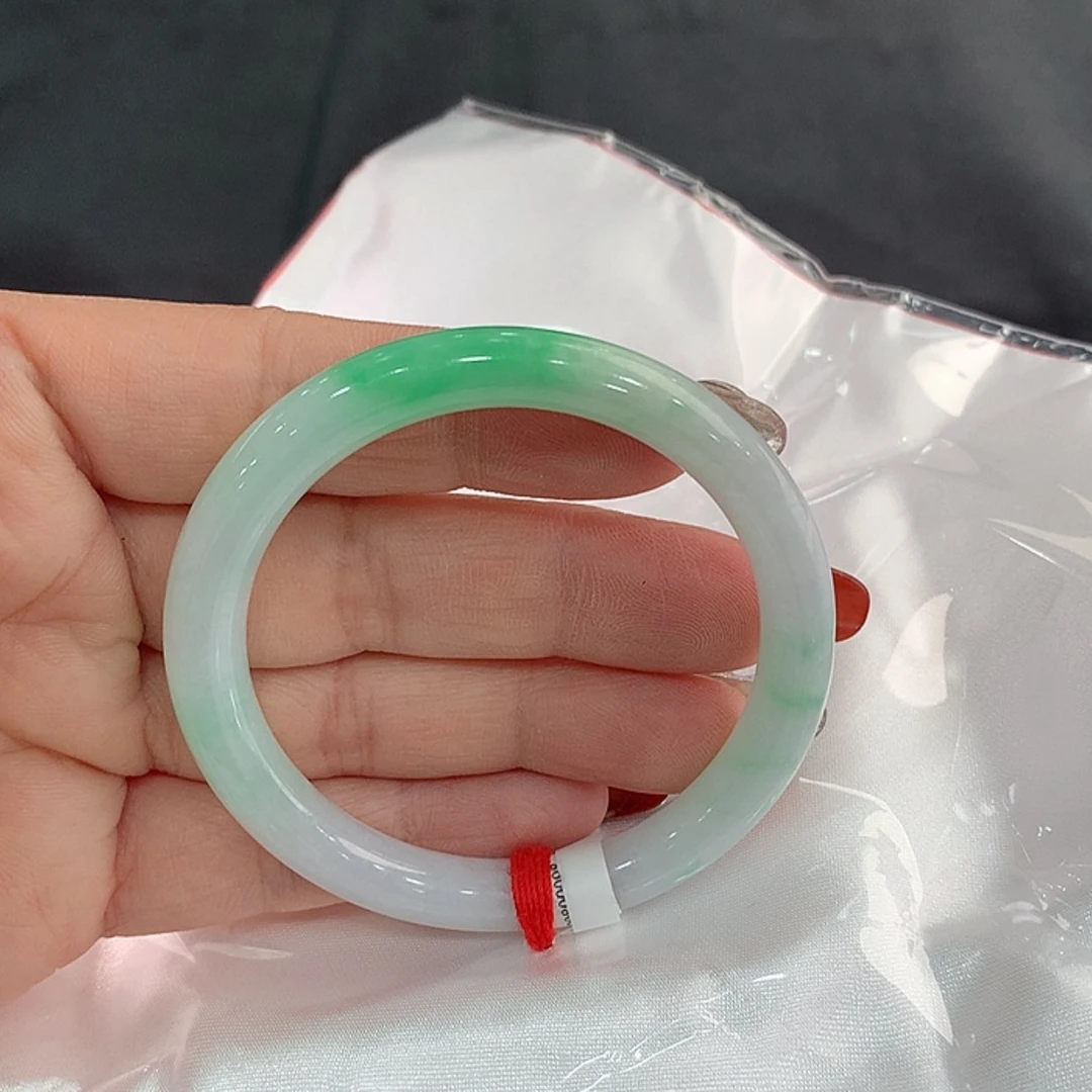 【闪购商品】翡翠手镯未镶嵌圆50