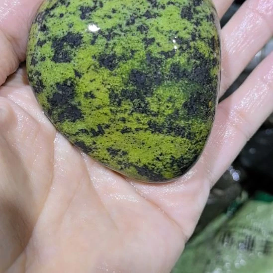 兰***涂木藏玉药王石原石一个