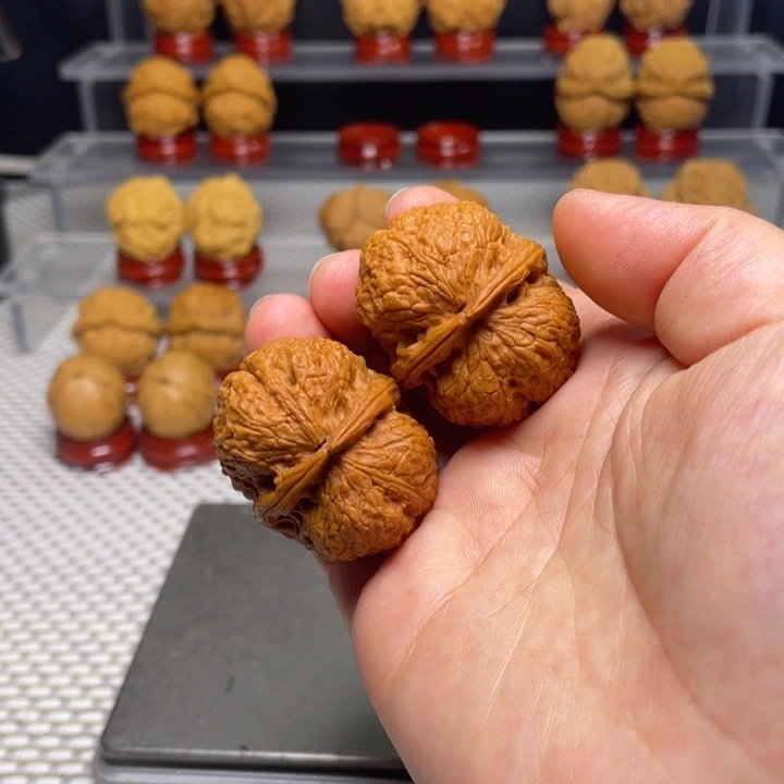 文玩核桃把件47鸿运元宝