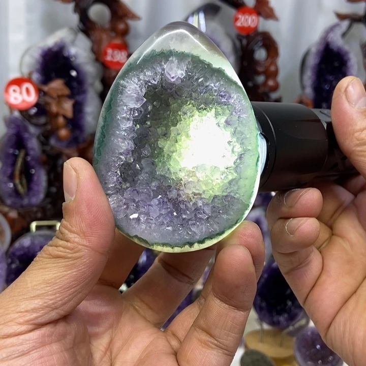 紫晶未镶嵌大型摆件（非配饰）