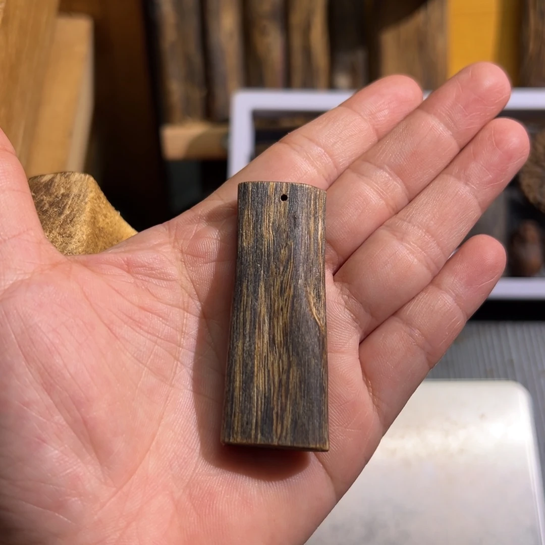 吊坠沉香绿棋楠吊坠6.4克