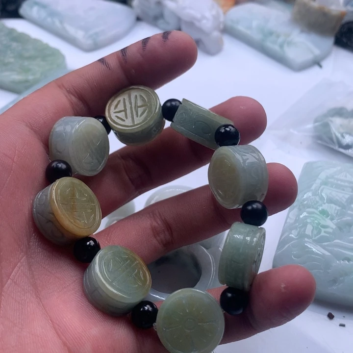 翡翠未镶嵌颈饰保真天然a货翡翠