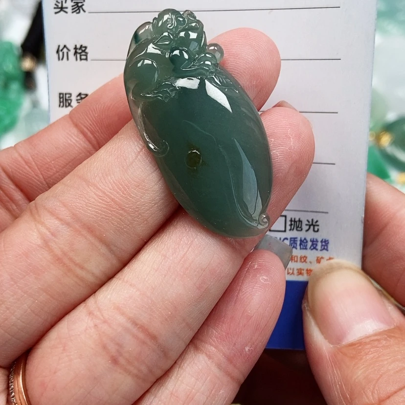 【闪购商品】翡翠颈饰未镶嵌福瓜