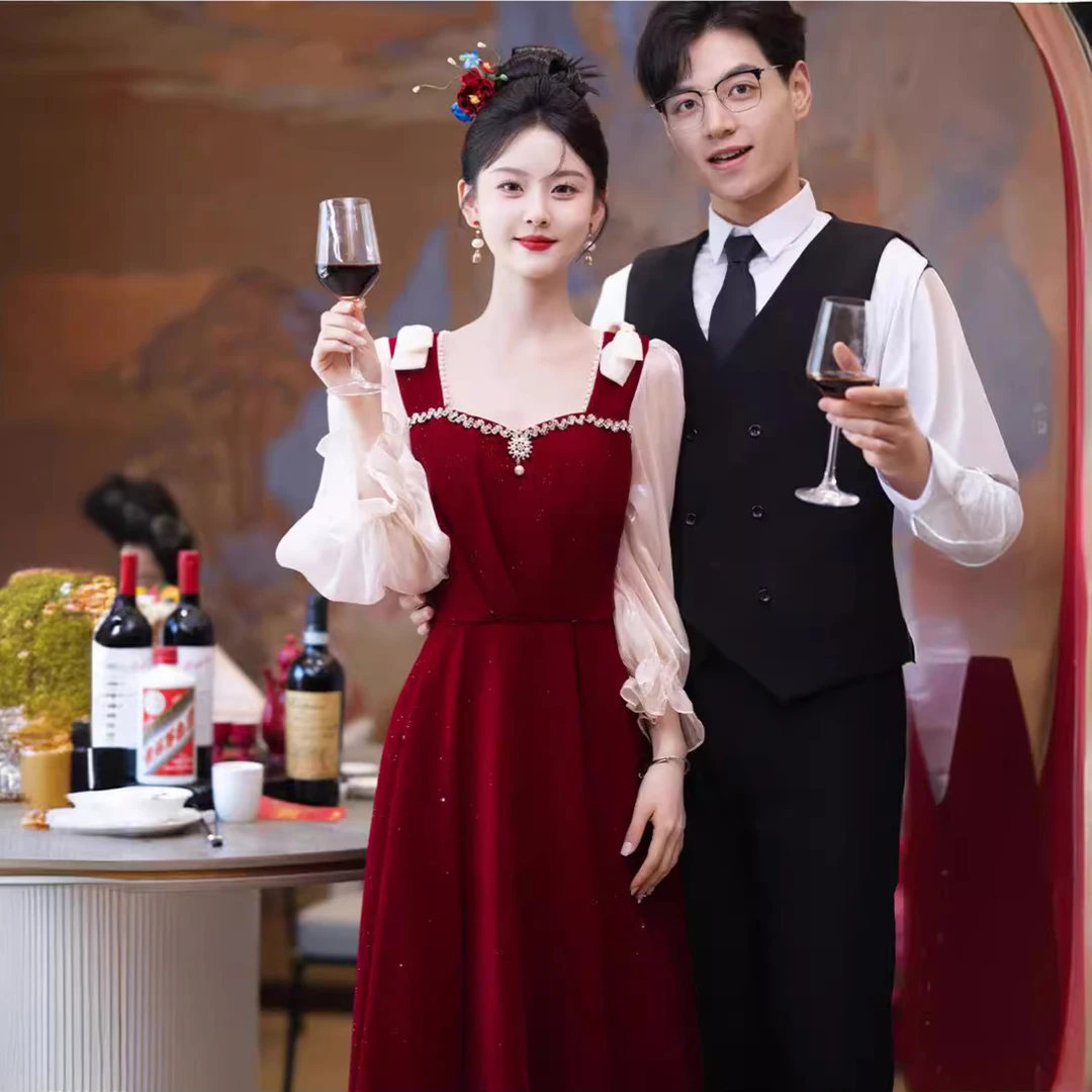 大码敬酒服新娘2025新款结婚答谢宴红色丝绒订婚礼裙女纱袖长袖ws